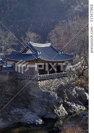 Chungangjung，Yecheon，Gyeongbuk 31567908