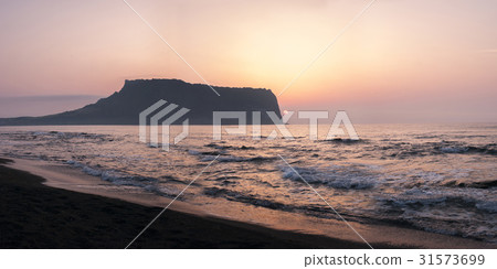 Seongsan Ilchulbong, Kwachigi Coast, Seongsan-eup, Seogwipo-si, Jeju-do 31573699