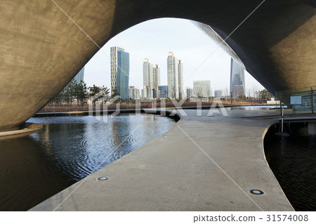 Tribow, Songdo, Yeonsu-gu, Incheon 31574008
