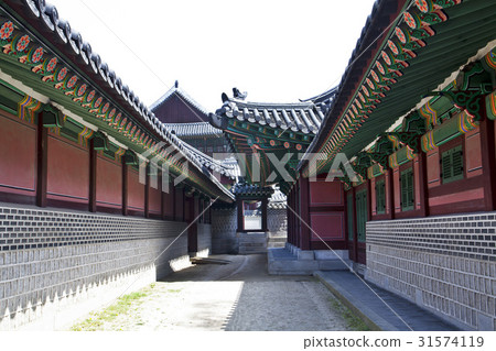Baekchunmun, a masterpiece exhibition (National Treasure No.225), Changdeokgung Palace (Historic Site No.122), Jongno-gu, Seoul 31574119
