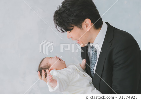 baby, infant, ikumen (man who enjoys child rearing) 31574923