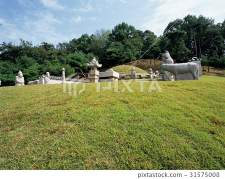 Seoryeongneung (Historic Site No. 198), Goyang City, Gyeonggi-do Seoryeongneung (Historic Site No. 198), Goyang City, Gyeonggi-do 31575008