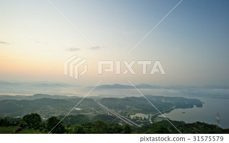 Yangsu Bridge，Yangsuri，Yangpyeong，Gyeonggi 31575579