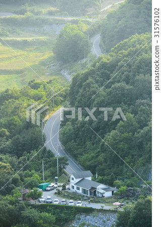 Jecheon City, Chungbuk Province 31576102