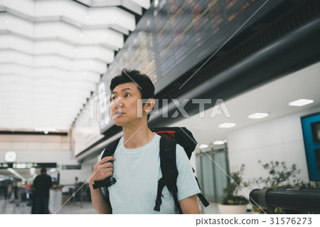 背包客 機場 男人 31576273