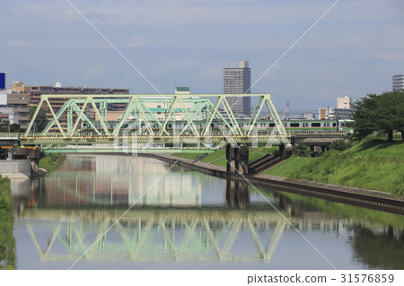 湘南新宿線E233穿越品川川 31576859