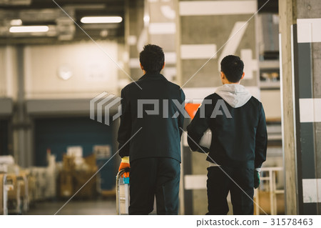 storage, walk, walking 31578463