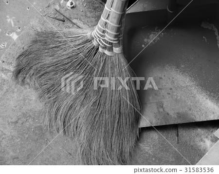 TYPICAL SOFT BROOM AND DUSTPAN TYPICAL SOFT BROOM AND DUSTPAN 31583536