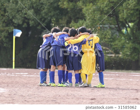 Boy football circle 31585062