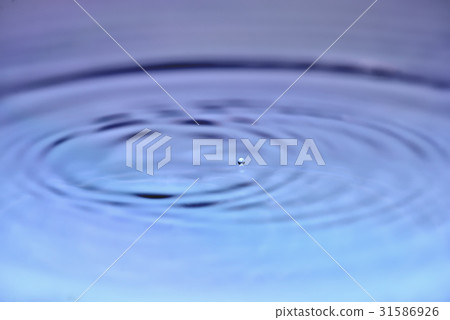 水滴 water drop 水紋 水珠 水面 紋路 波紋 波動 水波 靜 寧靜 意境 美妝 健康 水滴 water drop 水紋 水珠 水面 紋路 波紋 波動 水波 靜 寧靜 意境 美妝 健康 31586926