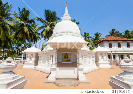 Buddhist Temple in Negombo Buddhist Temple in Negombo 31591635