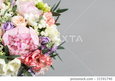 luxurious and elegant bouquet of roses and Other 31591740