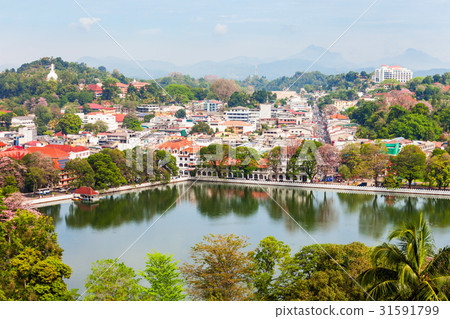 Kandy Lake and city 31591799
