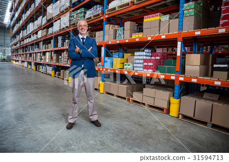 Business man looking the camera 31594713