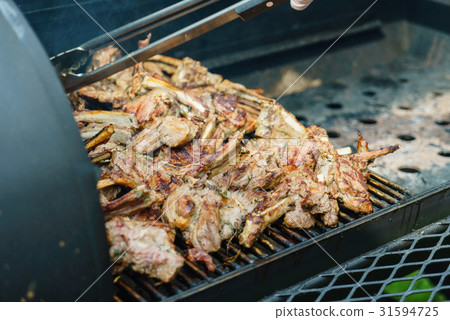 grilled meat 31594725