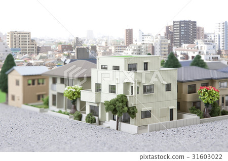 Residential area in the city center 31603022