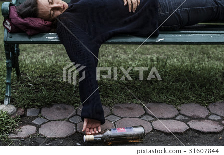 Drunk Homeless Woman In The Park Drunk Homeless Woman In The Park 31607844