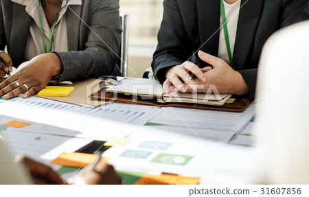 Diverse Business People Meeting Partnership Diverse Business People Meeting Partnership 31607856