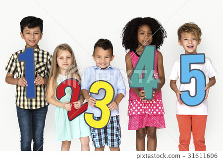 Group of Kids Holding Number Paper Icon 31611606