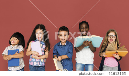 Group of Diverse Kids Reading Books Together Studio Portrait Group of Diverse Kids Reading Books Together Studio Portrait 31612165