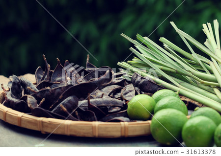 Herbal hair care, soap berry, citronella 31613378