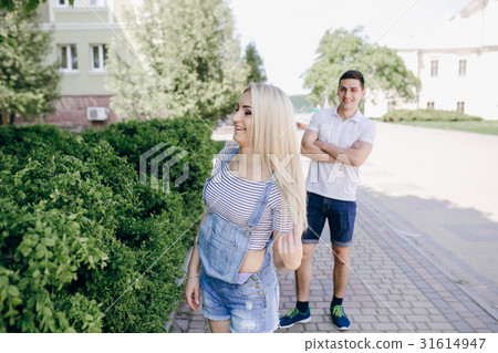 couple in nature couple in nature 31614947