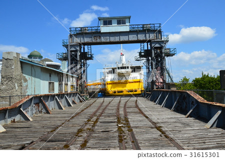 "Vehicle entrance" (Aomori harbor / Aomori prefecture Aomori shi Yanagawa) of Seikan contact ship · Hakkoda Maru 31615301