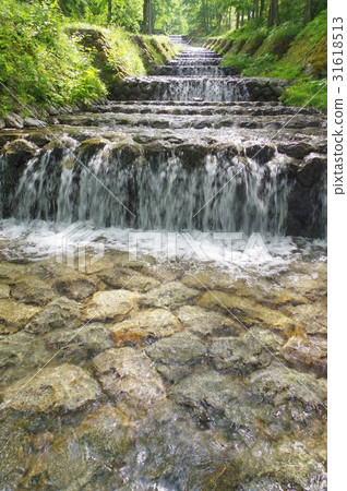 Ushiba河法國風格的樓梯Sabo設施建於明治時代的長野縣松本市國家重要文化財產 31618513