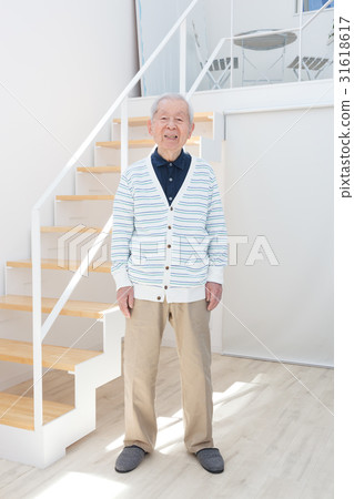 Senior Family 31618617