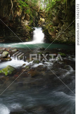Chiba Yubumi Dome Shinshu Matsumoto Norikura Kogen瀑布小Oono河的岩石是圓頂形的 Chiba Yubumi Dome Shinshu Matsumoto Norikura Kogen瀑布小Oono河的岩石是圓頂形的 31622372