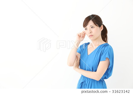 Troubling women 31623142