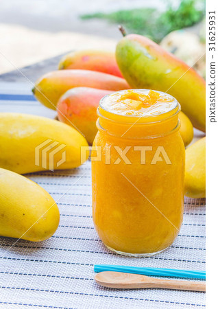 mango fruit , mango smoothies beverage fruit mango 31625931