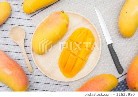 mango fruit on summer , sweet mango 31625950