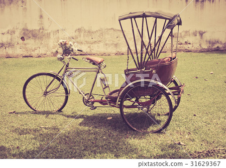 Thailand rickshaw three - wheeler Tricycle bicycle Thailand rickshaw three - wheeler Tricycle bicycle 31629367