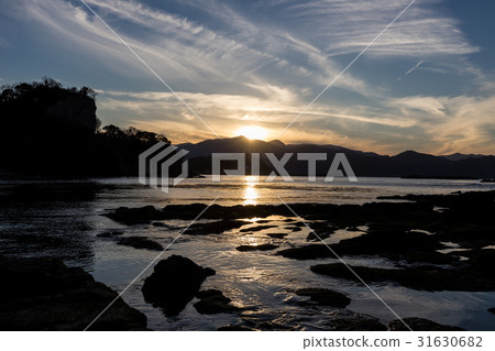 Now the sunset of Koura Now the sunset of Koura 31630682