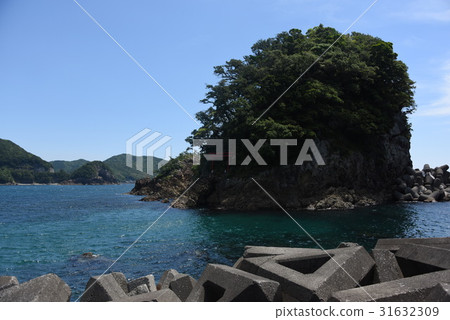 Tokashima ken Okami-gun Ohama Coast's Toshima Tokashima ken Okami-gun Ohama Coast's Toshima 31632309