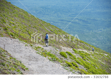 北海道Shikotsuko湖Tarumae登山人晴朗 北海道Shikotsuko湖Tarumae登山人晴朗 31632788