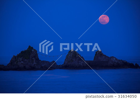 草莓月亮上升到Matsuru半島Mitsuishi 31634050