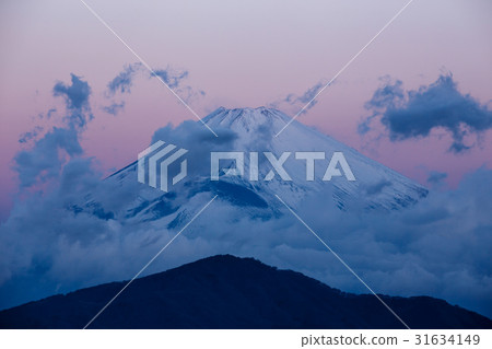 Hakone Obashi Morning Red Mt. Fuji Hakone Obashi Morning Red Mt. Fuji 31634149