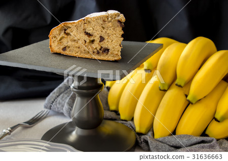 Slice of homemade banana cake or bread 31636663