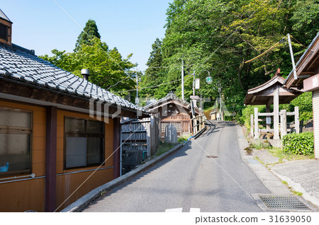 [Agano City, Niigata Prefecture] Murasugi Onsen was led by Yakushi Nyorai and discovered a hot spring. 31639050