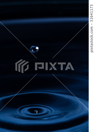 Silent water 31641173