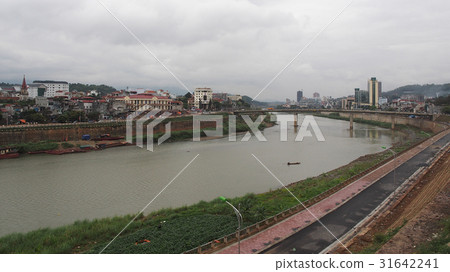 Rao Kai · Songhon River / Red river at Lao Cai, Vietnam Rao Kai · Songhon River / Red river at Lao Cai, Vietnam 31642241