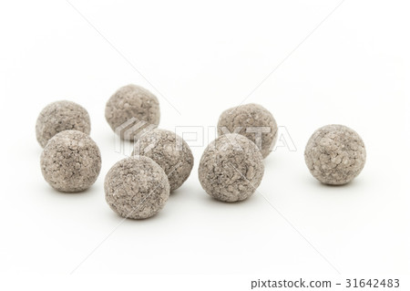 Tapioca pearl for tapioca tea (before cooking): Boba for Bubble Tea 31642483