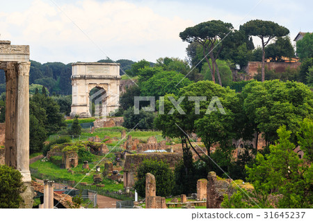 The Iconic Arch of Titus on the Via Sacra in Roman 31645237