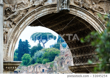 View of Roman Forum through iconic Arch of Titus 31645254