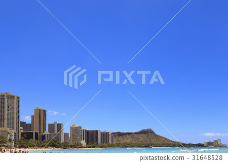 Waikiki Beach and Diamond Head 31648528