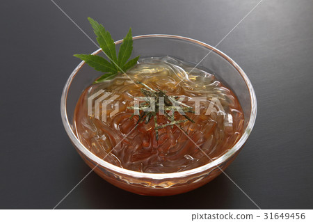 Point Point 31649456