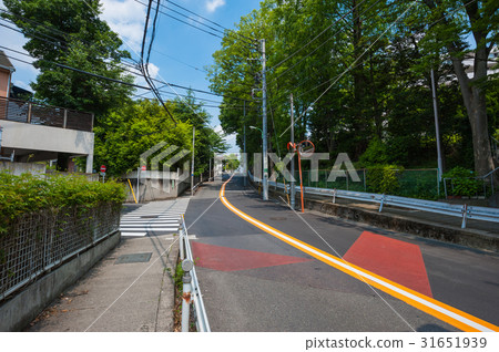Setagaya walk, Ueno hair three-chome, Komazawa-dori Avenue tree downhill 31651939