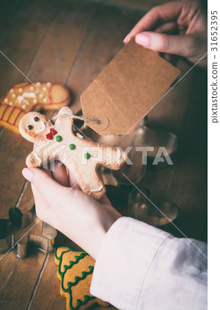 christmas gingerbread man cookie and prise tag christmas gingerbread man cookie and prise tag 31652395